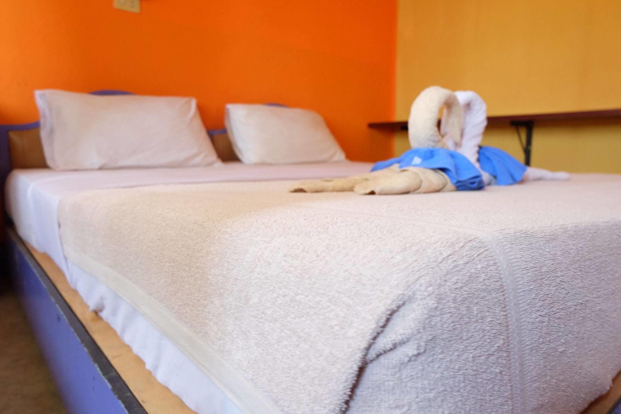 B&B House & Hostel Krabi Luaran gambar